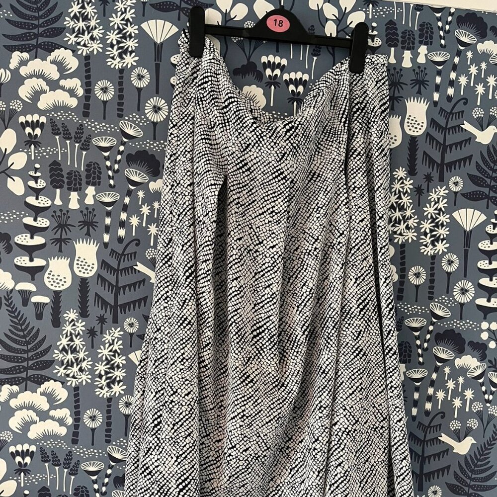 Jaegar blue printed pleated A line skirt size 16